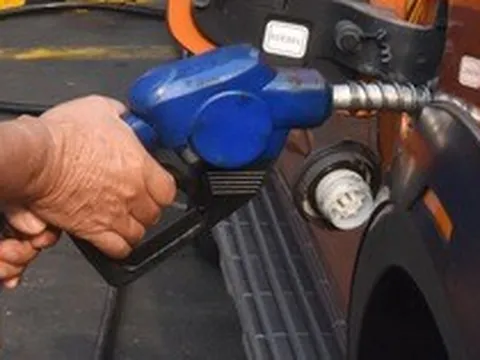 Có thông tin gom xăng dầu bán trái phép qua biên giới, Bộ Công Thương hỏa tốc kiểm tra