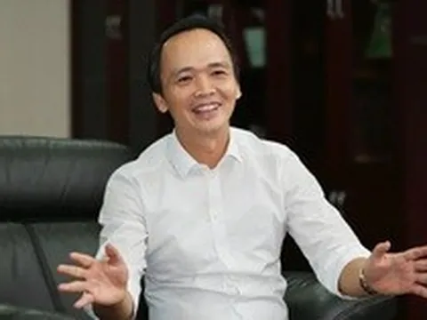 Ca sĩ Tùng Dương đi xem dự án của Chủ tịch Trịnh Văn Quyết trước khi hát tặng ông bài "Tái sinh"