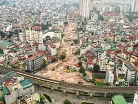 Công trường Vành đai 2,5 qua Cầu Giấy rầm rộ thi công sau khi gỡ vướng mặt bằng