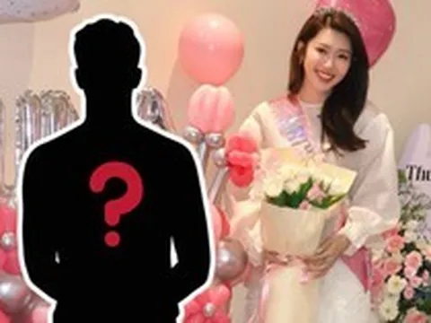 "Thuý Ngân làm đám cưới, giấu chú rể bên trong"