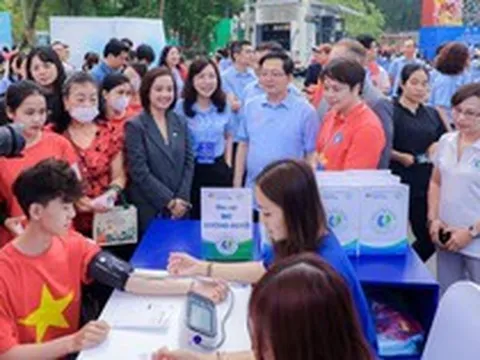 Long Châu và Bayer cùng ngành y tế đẩy lùi gánh nặng đột quỵ