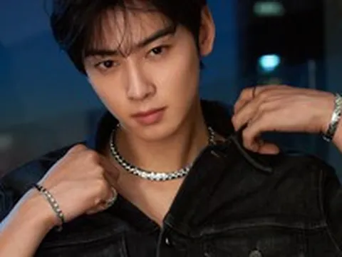 Cha Eun Woo đăng tâm thư xin lỗi khán giả, có động thái giữa ồn ào trốn thuế chấn động Kbiz