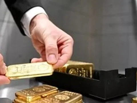 Phải khai báo khi mang từ 300g vàng nhập cảnh Việt Nam