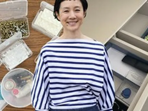 Không cần mua hộp đựng đắt tiền: Người phụ nữ trung niên này chỉ giữ lại bao bì gốc mà nhà vẫn gọn bất ngờ