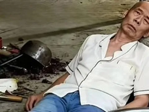 Ông chủ quán "lẩu gà của Mo" hot nhất Trung Quốc kiệt sức, thông báo đóng cửa