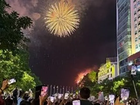 Doanh nghiệp nào tham gia tài trợ bắn pháo hoa dịp lễ 30-4 tại TPHCM?