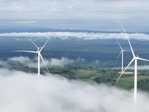 Từ công trường ‘3 không’ đến dòng điện vượt biên giới: Cách Bầu Hiển làm nên kỳ tích Savan 1 trong 16 tháng