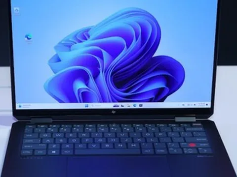 Loạt laptop AI mới chạy vi xử lý "khủng" của Intel và pin tới 21 giờ