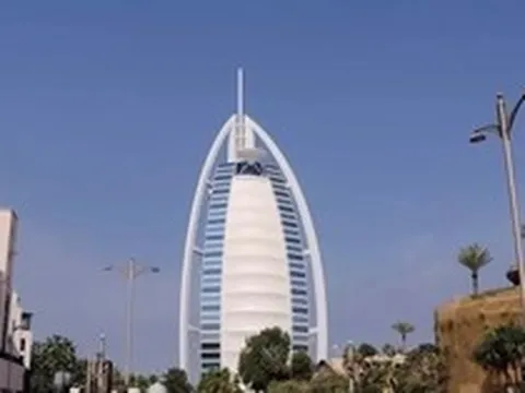 Khách sạn xa xỉ ở Dubai đóng cửa
