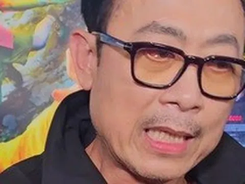 Nam nghệ sĩ là ông chủ từ Mỹ về nước: "Tôi bầm tím khắp người"