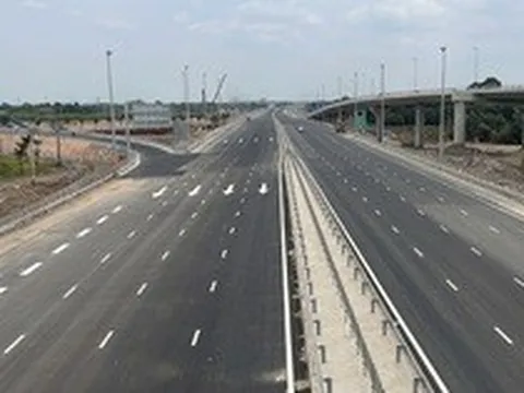 Chỉ cho ô tô dưới 9 chỗ đi vào đường cao tốc Biên Hòa - Vũng Tàu khi thông xe tạm dịp 30-4