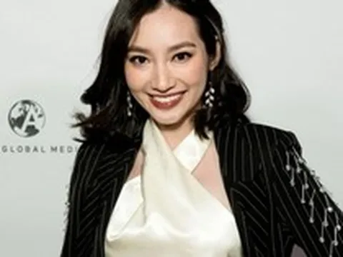 Nàng Hậu Việt Nam vừa xuất hiện trong video casting của Victoria’s Secret: "Bắn" 3 ngoại ngữ, tốt nghiệp trường danh tiếng