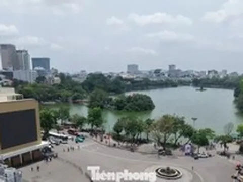 Góc nhìn 'độc lạ' của hai quảng trường ven hồ Hoàn Kiếm