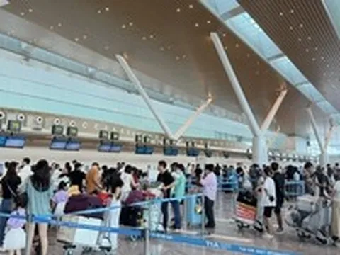 Sân bay Tân Sơn Nhất phát cảnh báo dịp lễ 30/4