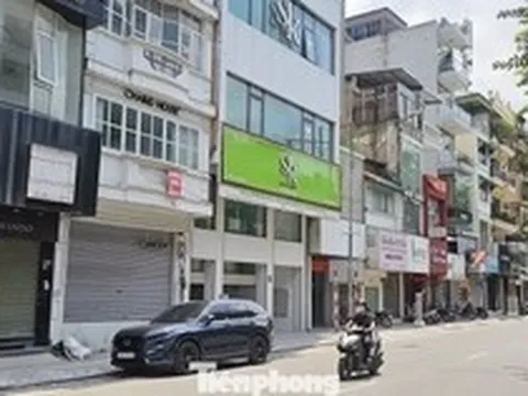 Lý do nhiều tuyến phố 'hái ra tiền' ở Hà Nội 'cửa đóng then cài'