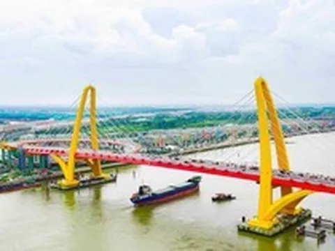 Cây cầu 2.300 tỷ do doanh nghiệp của tỷ phú Phạm Nhật Vượng xây dựng, sở hữu kỷ lục chưa từng có về tốc độ xây dựng công trình bắc qua sông Cấm
