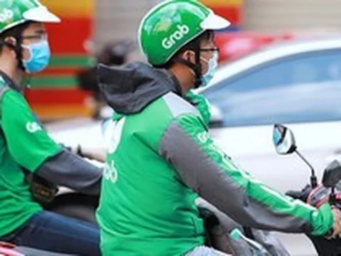 Hà Nội dự kiến siết phạm vi xe ôm, shipper chạy xe xăng
