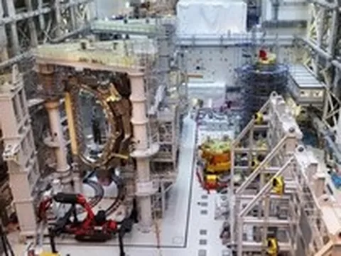 Mỹ bàn giao một nam châm nặng 135 tấn: Dự án năng lượng quy mô lớn nhất thế giới có bước "chuyển mình"