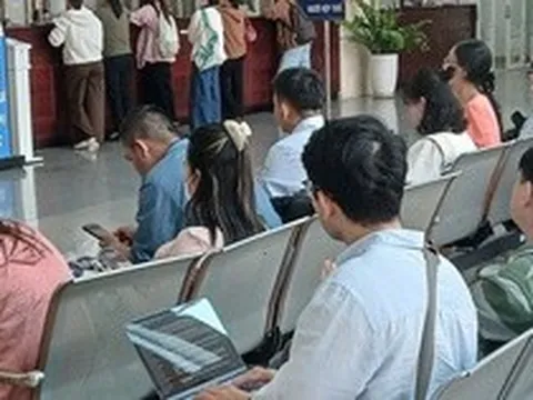 Tranh luận quanh việc áp ngưỡng nợ thuế để cấm xuất cảnh