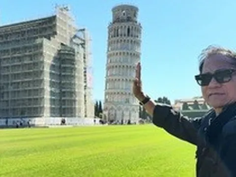 Chế Linh U90 đi du thuyền tới Italia: "Tôi còn đi đứng tỉnh táo"