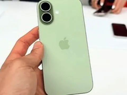Chiếc iPhone "cháy hàng" toàn cầu, đáng mua nhất hiện nay