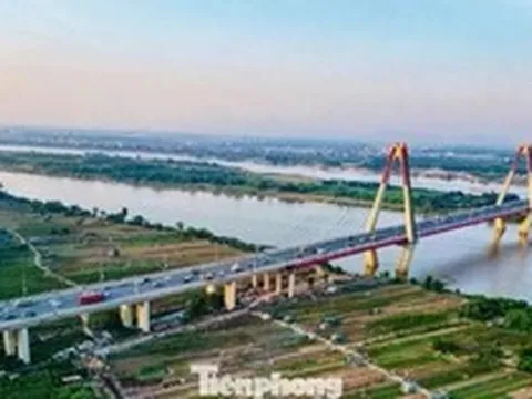 Thống nhất di dời, quy hoạch lại toàn bộ khu dân cư ngoài đê sông Hồng để tái thiết