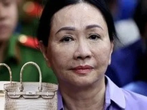 Chi tiết về phiên đấu giá trực tuyến 2 túi Hermes của bà Trương Mỹ Lan