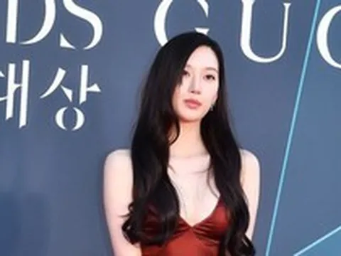 Mỹ nhân đẹp nhất Baeksang 2026 đây rồi: Visual sáng hơn cả mặt trời giữa trưa, body mướt mượt không ai cưỡng nổi