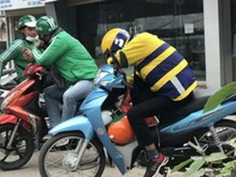Phó Giám đốc BHXH TP.HCM: Xã hội sẽ phải chịu gánh nặng nếu người chạy xe ôm công nghệ không được tham gia BHXH, bảo hiểm tai nạn lao động...