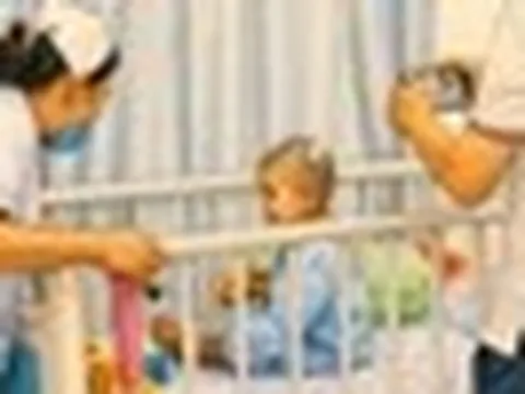 Người thân từ chối nuôi bé trai 2 tuổi bị mẹ đẻ bạo hành: Tuổi thơ không ai cần mình ấy, phải dùng bao nhiêu năm để chữa lành đây?