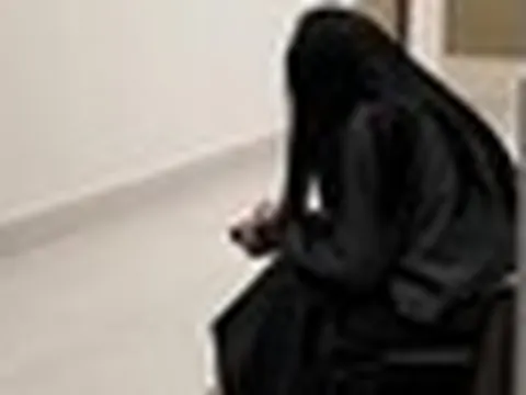 'Ai chăm sóc con quãng đời còn lại': Lời người mẹ mắc ung thư khiến bác sĩ xót xa