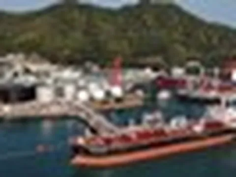 Xuất khẩu xăng dầu chạm đáy 10 năm, Trung Quốc ‘thủ thế’ trước cú sốc năng lượng