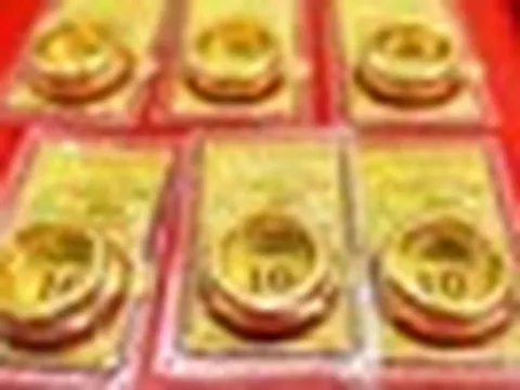 Giá vàng hôm nay 11/05 lao dốc không phanh, SJC mất rất nhiều