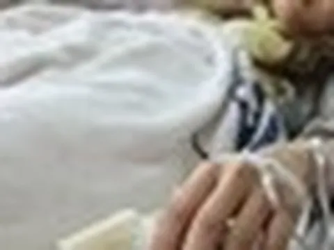 Người phụ nữ 55 tuổi qua đời vì ung thư tuyến tụy dù chưa từng uống rượu, bác sĩ: Tại 4 thói quen buổi tối