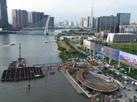 Dấu mốc quan trọng tại công trình cầu đi bộ 1.000 tỷ qua sông Sài Gòn