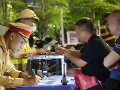 CSGT toàn quốc đồng loạt ra quân, gần 1.800 tài xế bị xử lý cùng một lỗi vi phạm