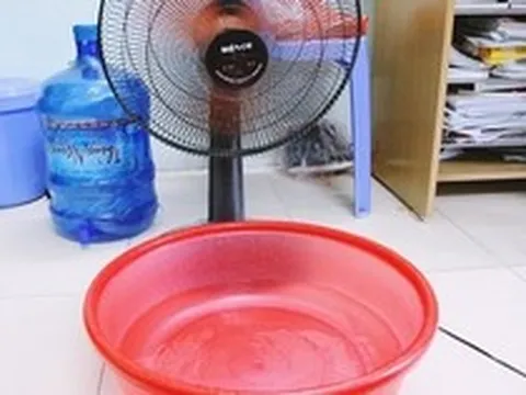 Mẹo làm mát nhà không cần điều hòa, chỉ cần quạt và nước đá: EVN cảnh báo