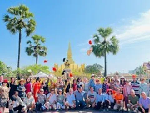 Vé máy bay chạm ngưỡng 15 triệu đồng, khách Việt ngậm ngùi: “Chỉ có Lào là chưa dám đi”