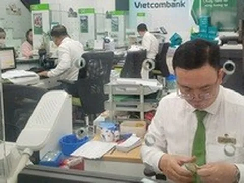 Ngân hàng gia tăng phòng thủ nợ xấu