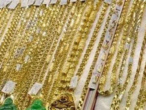 Mua bán vàng trang sức phải truy xuất nguồn gốc: Có chặn được vàng “non tuổi”?