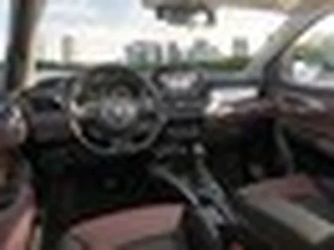Xe hybrid tiết kiệm xăng của Nhật ưu đãi mạnh, giá chỉ hơn 400 triệu: Áp lực lớn cho KIA, Hyundai?