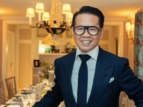 Động thái mới của NTK Quách Thái Công sau khi xoá sạch dấu vết trên MXH
