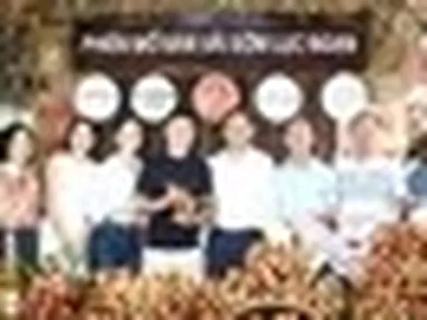 Phó Chủ tịch Bắc Ninh cùng cầu thủ Quang Hải livestream bán hơn 30 tấn vải