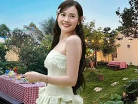 Bỏ việc văn phòng, dùng ChatGPT thiết kế khu vườn trên mảnh đất 1000m2: "Hết đau cổ vai gáy thì chuyển sang đau lưng vì cuốc đất"