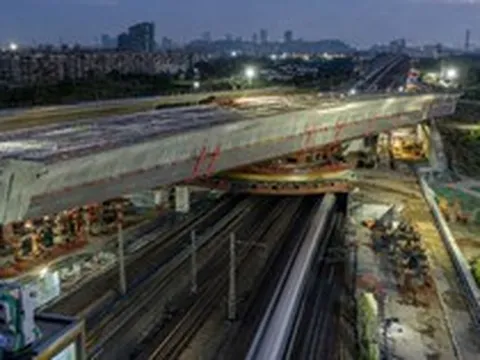 Phát hiện Trung Quốc xoay khối bê tông khổng lồ nặng 25.000 tấn vào đúng vị trí, quyết hoàn thành mục tiêu lớn