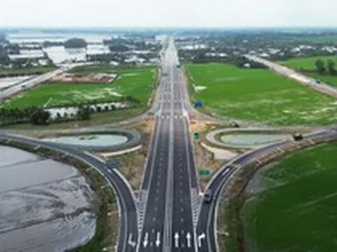 Xây cao tốc thích ứng biến đổi khí hậu khu vực Đồng bằng sông Cửu Long: Giải pháp nào tối ưu?