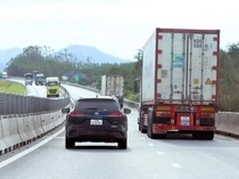 Rà soát lộ trình nâng cấp các tuyến đường bộ cao tốc đầu tư theo quy mô phân kỳ