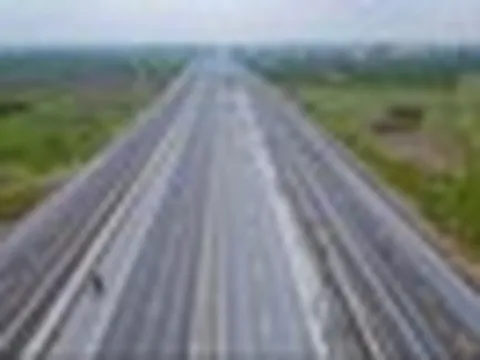 Việt Nam có một tuyến đường rộng kỷ lục 14 làn xe, kết nối 2 cao tốc trị giá 2,4 tỷ USD