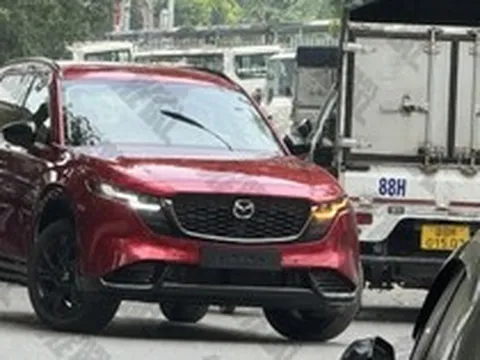 Mazda CX-5 thế hệ mới xuất hiện tại Hà Nội, cho thấy ngày ra mắt không còn xa, thiết kế giống hệt xe nhập Nhật