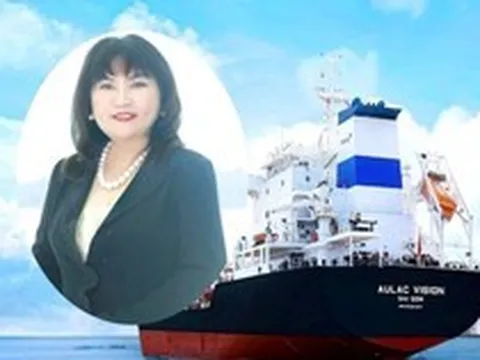 Phong cách chữ ký lạ của nữ đại gia kín tiếng Ngô Thu Thuý vừa nâng sở hữu tại ACB